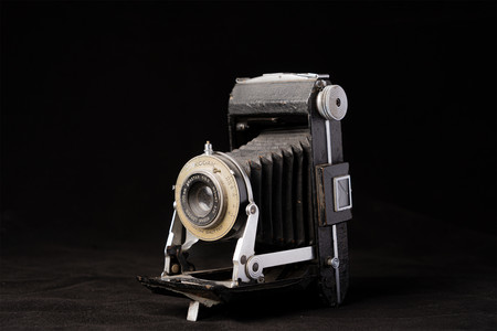 Cómo suenan los obturadores de las cámaras fotográficas clásicas y modernas