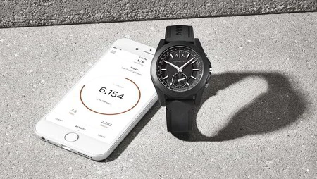 Armani Exchange se suma a los wearables con un reloj inteligente para estar siempre conectado