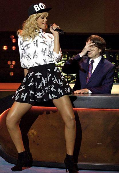 ¿Rihanna liada con Ashton Kutcher?, ¿pero qué invento es esto?