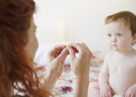 Lenguaje de signos con bebés: una pequeña guía práctica para entenderles sin necesidad de palabras