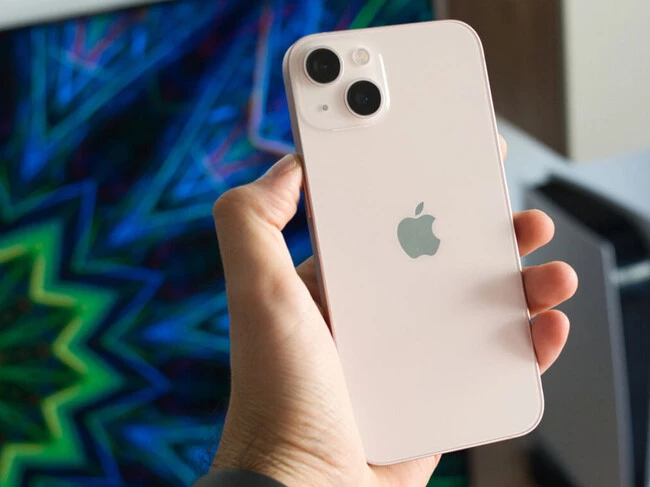 iPhone 13