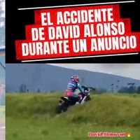 Solo tenía que ser una promo de Red Bull con David Alonso. Acabó en un accidente muy peligroso por querer ganarle a una avioneta 