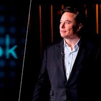 La última versión de Grok alucina y publica mensajes antisemitas. Elon Musk cree que es ideal para educar a niños
