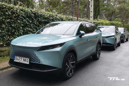 Probamos el Omoda 7 SHS: un SUV etiqueta CERO que convence por espacio y comodidad, aunque la ausencia de botones no me ha llegado a convencer