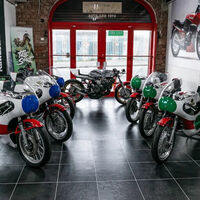 Esta jubilada tiene la colección más bestia de motos de Yamaha de la historia. Y va y la vende