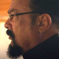 ¿Echas de menos a Steven Seagal? Estás de suerte, tras seis años de ausencia el actor prepara su vuelta a lo grande
