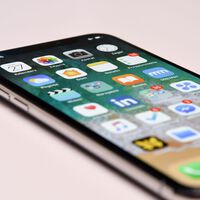 Repara su teléfono durante sus vacaciones en Tenerife, le roban 5.000 euros y descubre que el responsable trabaja en el taller