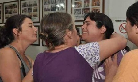 Un ciudadano compra una casa en una subasta para devolvérsela a la familia desahuciada
