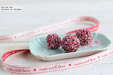 Trufas de cava y frambuesa. Receta para San Valentín