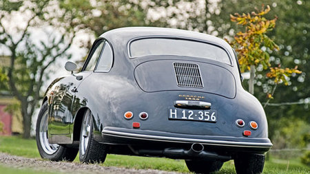 Roban tres Porsche 356 de una carrera de clásicos de Nürburgring
