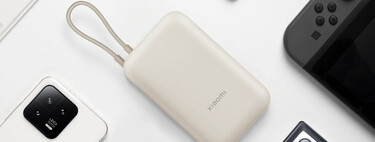 El gadget de Xiaomi que es perfecto para viajar: una powerbank con cable integrado que cuesta 13 euros 