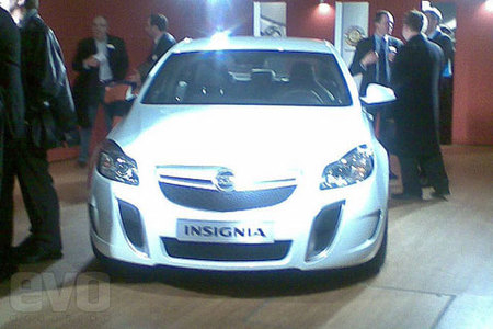 Opel Insignia OPC, primera imagen