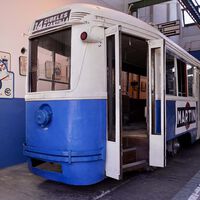 Un coleccionista privado guardó el último tranvía que circuló por Madrid en 1972. La EMT lo ha comprado y lo ha traído a su museo 