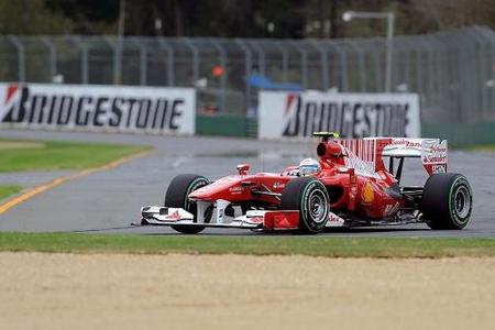 GP de Australia 2010: Fernando Alonso líder, carrerón, récord de adelantamientos, alta tecnología y espectáculo