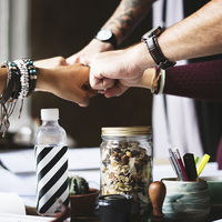 Las condiciones de trabajo que generan compromiso entre empresa y empleados