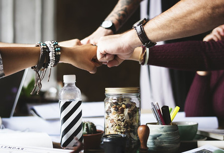 Las condiciones de trabajo que generan compromiso entre empresa y empleados