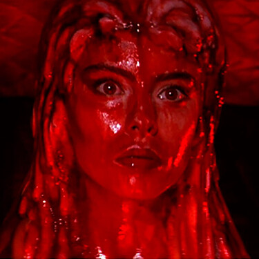 Esta película de ciencia ficción rompió todas las normas de Cannon. En lugar de ahorrar dinero, apostó 25 millones por una locura de vampiros espaciales