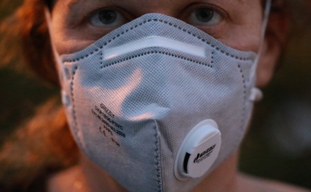 Ni plantas, ni 'lejía gourmet' contra el coronavirus: YouTube elimina vídeos que desinforman con supuestas curas milagrosas