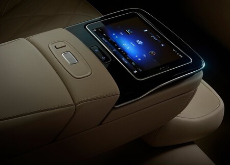 Mercedes Benz Eqs Suv 2023 1280 57