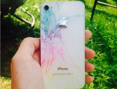 ¿Tienes tu iPhone 4/4S roto? Pues píntalo para convertirlo en único