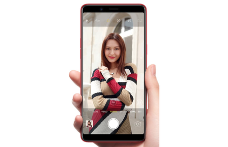 Nuevo Oppo A73s: Helio P60, 6 pulgadas y cuerpo de cristal para la gama media