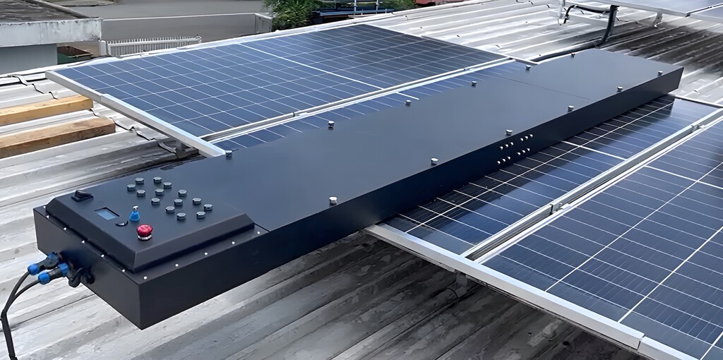 Este dispositivo repara el desgaste de las placas solares para que funcionen más años con el rendimiento del primer día 
