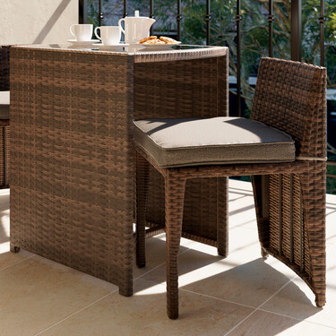 El conjunto cómodo y moderno de Leroy Merlin perfecto para vestir terrazas o balcones pequeños