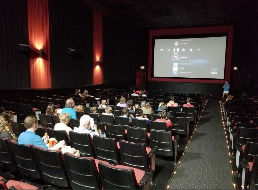 Un jugador de PlayStation creyó erróneamente que su cine está proyectando películas con una PS3, pero en realidad se trata de una antigua tecnología de Sony 