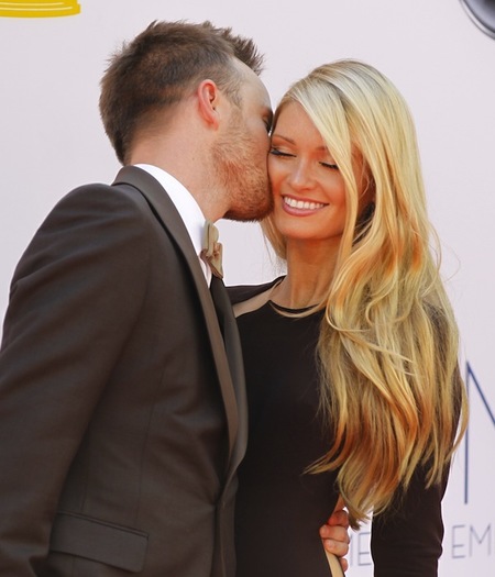 Premios Emmy 2012: una alfombra roja llena de parejas felices y enamoradas