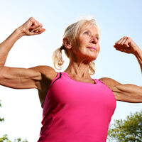 Los entrenadores coinciden: combinar dos o tres sesiones de fuerza con entre 150 y 300 minutos de cardio a la semana es clave para envejecer con salud 