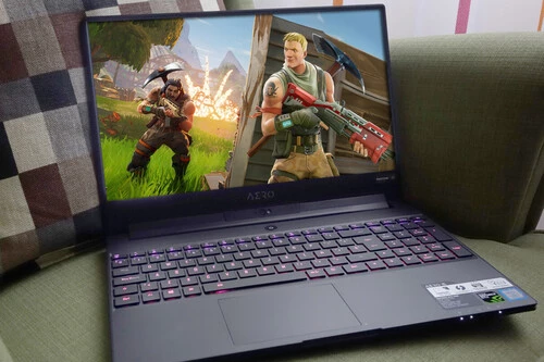 Ordenador portátil Lenovo LOQ 15IAX9