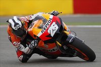 MotoGP Aragón 2010: Andrea Iannone, Dani Pedrosa y Nico Terol se imponen en unos libres pasados por agua