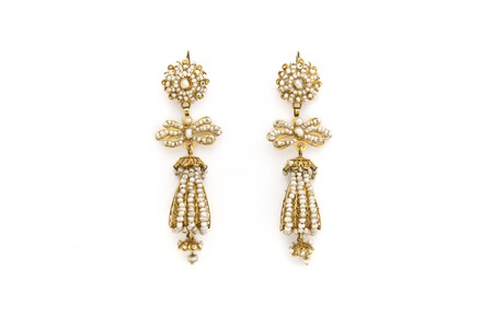 pendientes de ' Su Majestad'