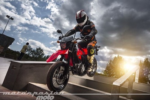 Sobre permisos de conducir, limitaciones y qué moto me compro