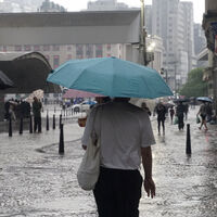 Um fenômeno está crescendo em diversos países sem que as pessoas percebem: a classe média está desaparecendo 