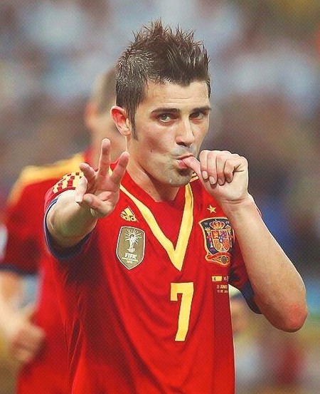 Unos ahorrando para vacaciones y otros como David Villa dejándose los cuartos en Ibiza