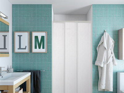 Los colores del verano también en tu baño: 5 reformas con encanto