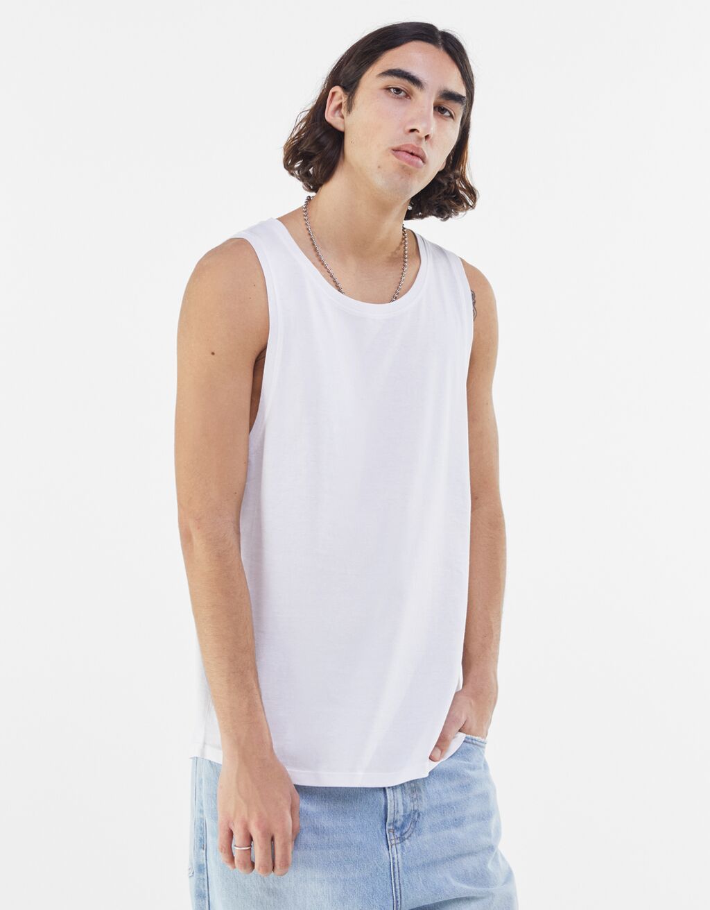 Camiseta blanca de tirantes
