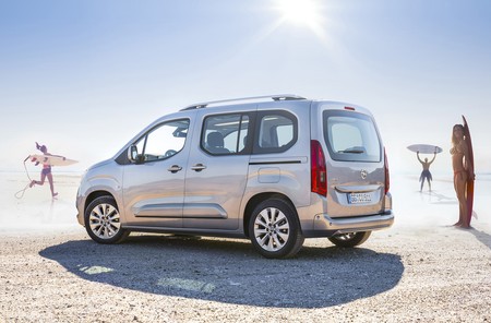 Opel Combo Life 2018 057
