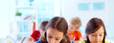 Las alabanzas en la escuela, ¿mejor en público o en privado?
