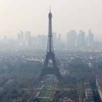 París combate ahora la contaminación restringiendo los vehículos diésel más viejos 