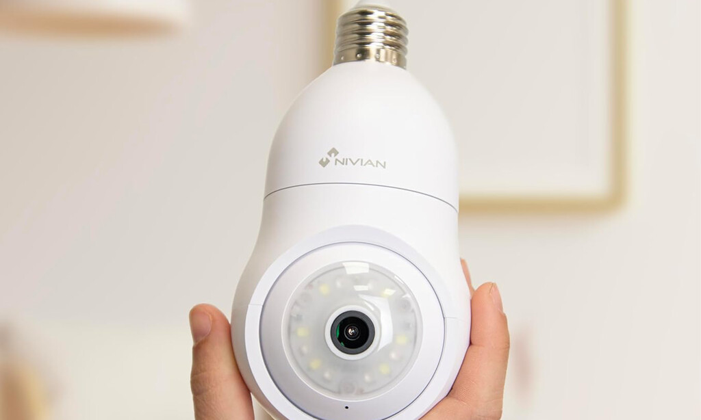 Hemos fichado en PcComponentes este híbrido entre bombilla y cámara de seguridad por apenas 20 euros en el Black Friday 