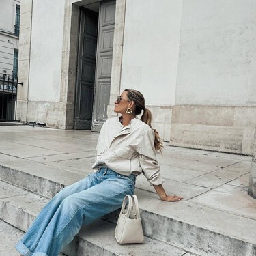 Parfois rebaja el precio del bolso bandolera color chocolate blanco que llevaremos día y noche porque es muy elegante