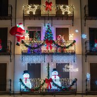 Hay vecinos que se pasan con las luces y decoraciones navideñas. Esto es lo que dice la Ley al respecto