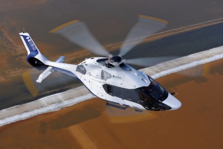 Este es el Airbus H160 de altos vuelos que ha preparado Peugeot para tus fiestas