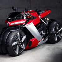 ¡Exagerada! La Lazareth LM 410 es una moto de cuatro ruedas, 200 CV y 100.000 euros, pero sólo 10 unidades