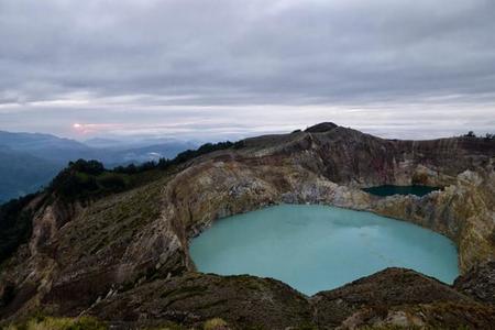 kelimutu-sunrise.jpg