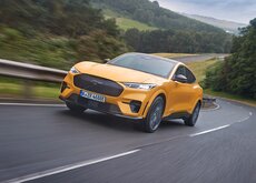 El Ford Mustang Mach E Gt Ya Tiene Precio Provisional 2 700 Euros Mas Caro Que El Tesla Model Y Performance