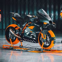 Ocho millones de euros en menos de 3 minutos, o cómo KTM ha convertido en un éxito una deportiva que no pisará la calle