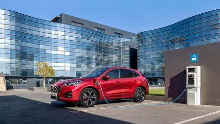 Ford busca socio para compensar sus emisiones de CO₂ en Europa y así evitar una multa